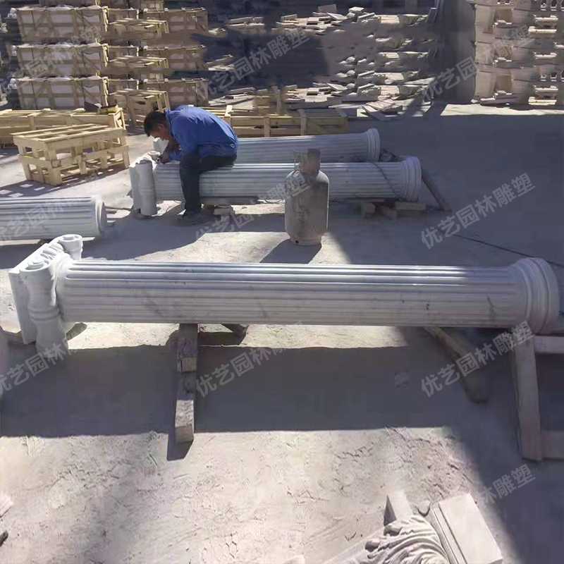 漢白玉羅馬柱，羅馬柱